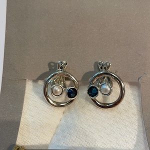 Uno de 50 sterling earrings w/ pearl & blue stones
